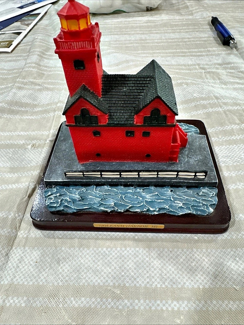 Oneida Lighthouse Point Collection Holland Harbor, MI Lighthouse Decor